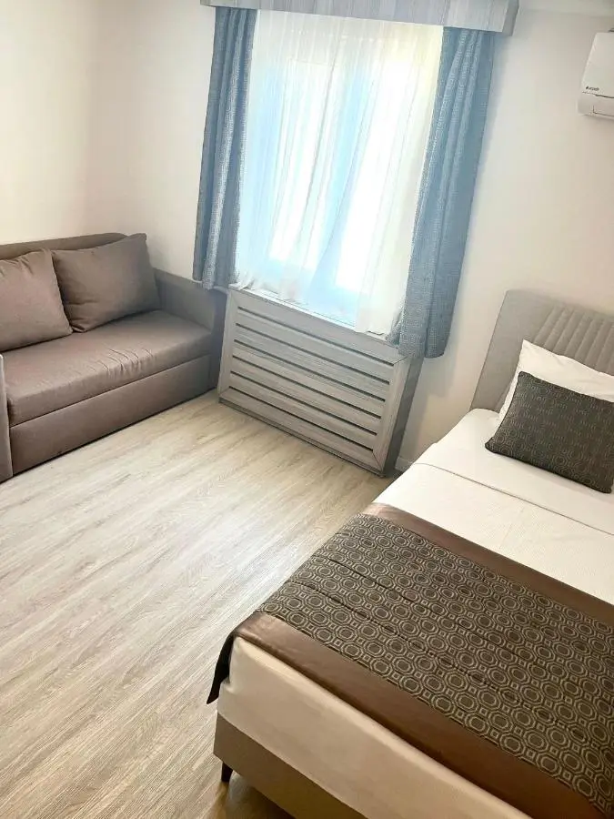 Pera Arya Hotel