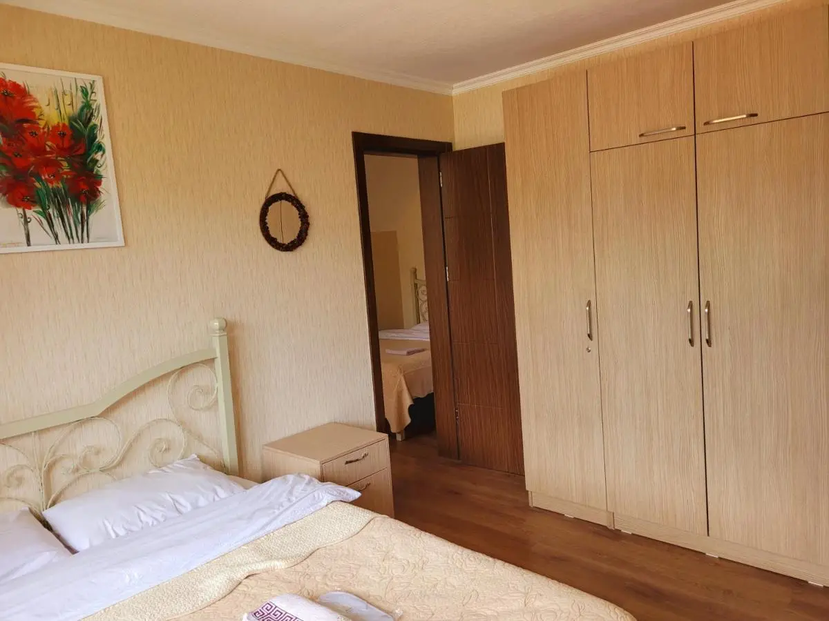Hotel forest echo