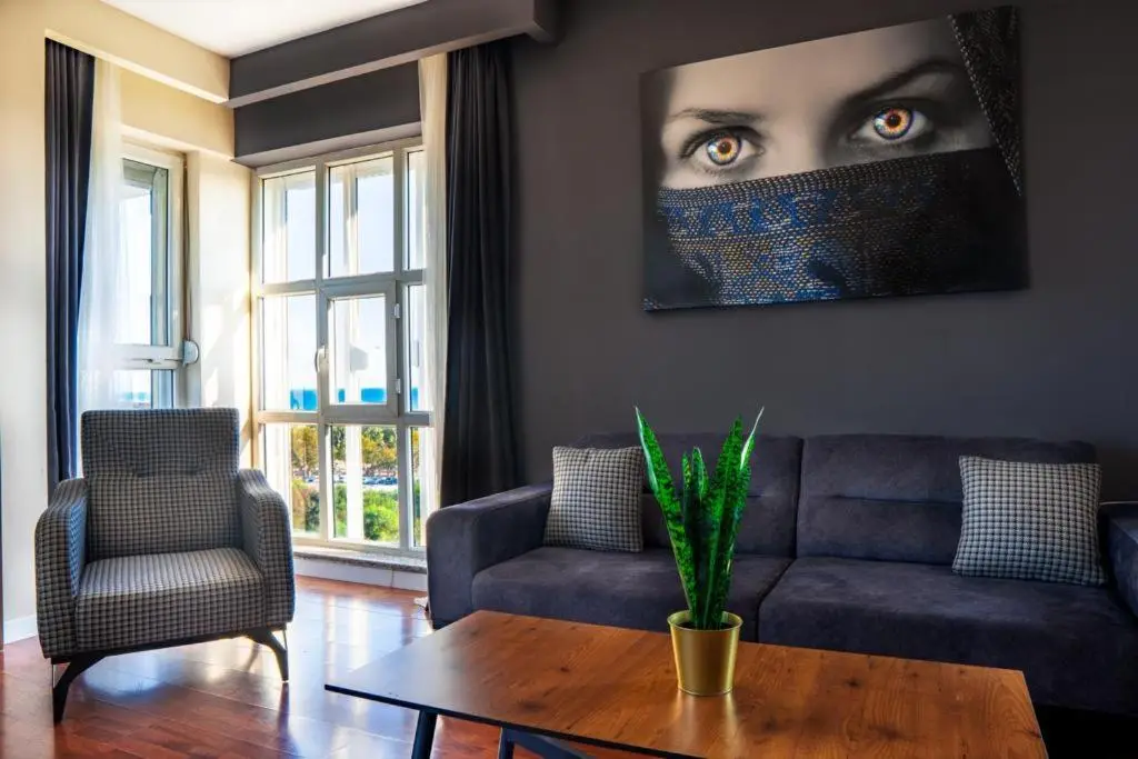 Lara Suites