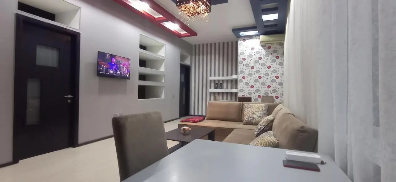 Large and central apartment in the heart of Baku, close to Icheri Sheher Metro station and the Fountain Square