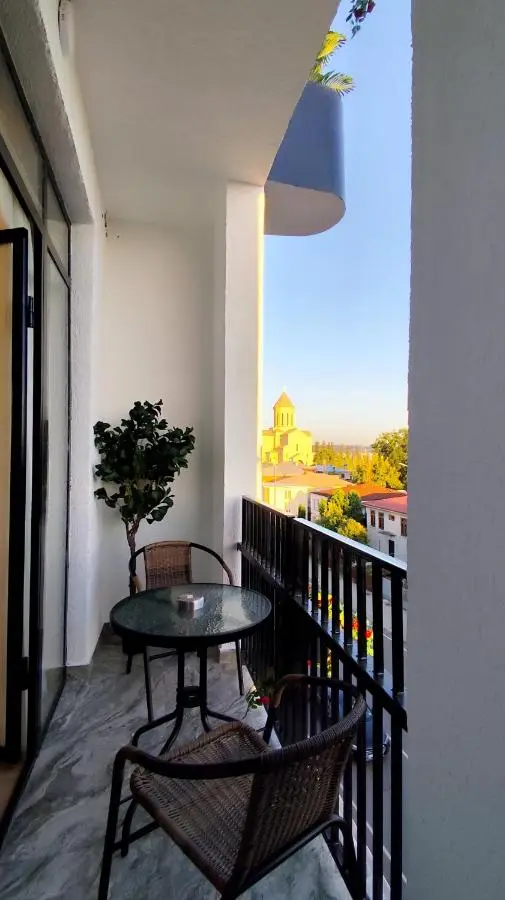 Hotel Red Tower