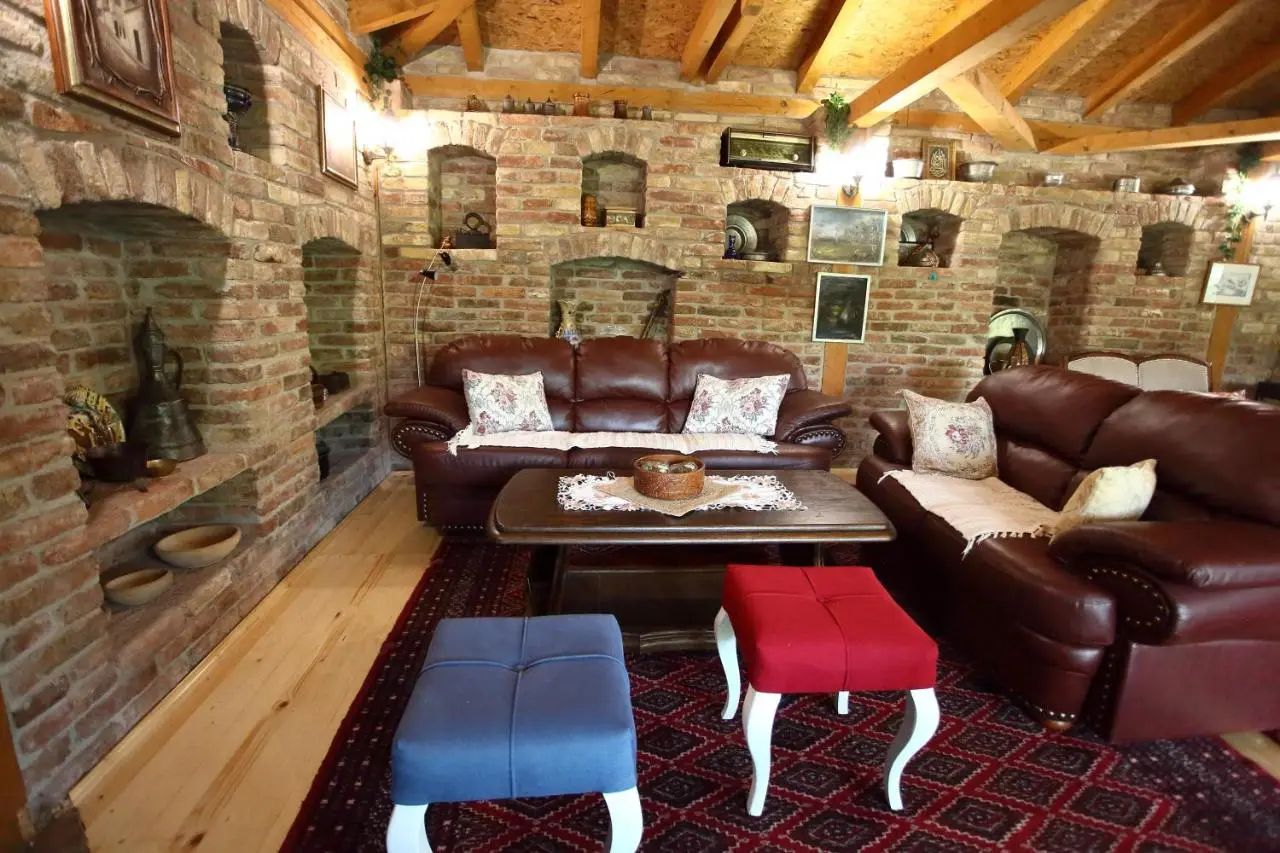 Green Hills Apartment