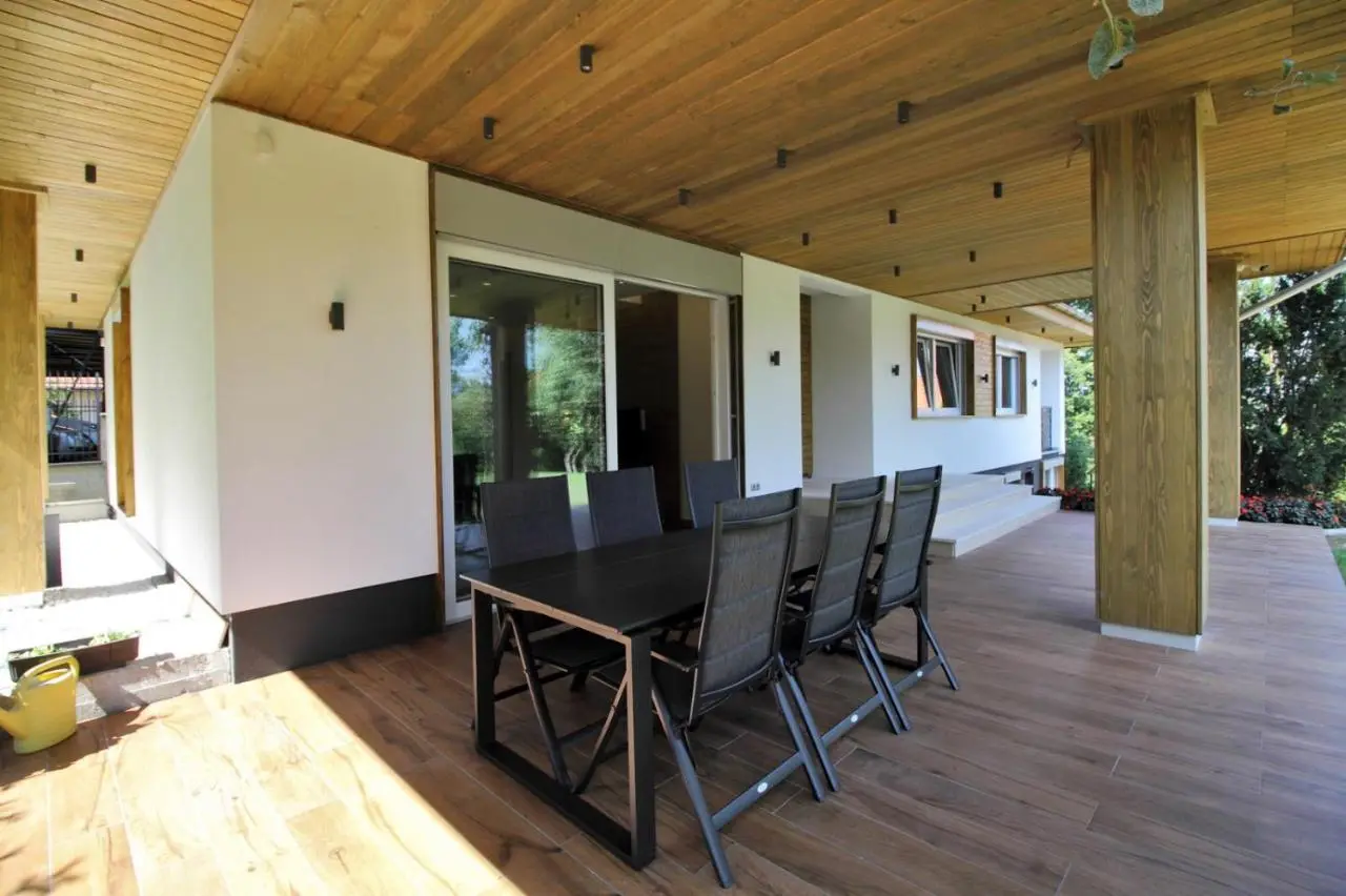 Villa Wood & Green SPA