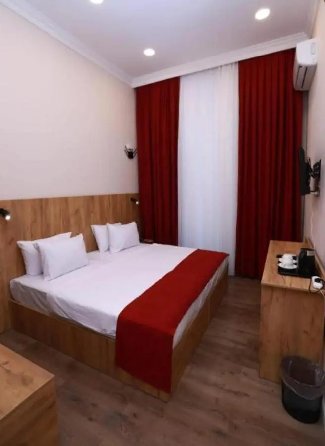 London Hotel Baku