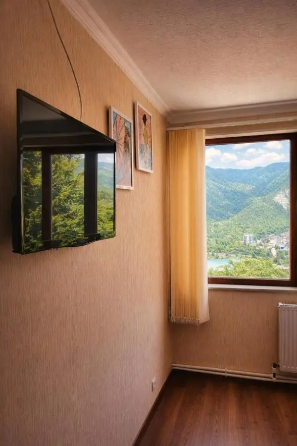 Hotel forest echo