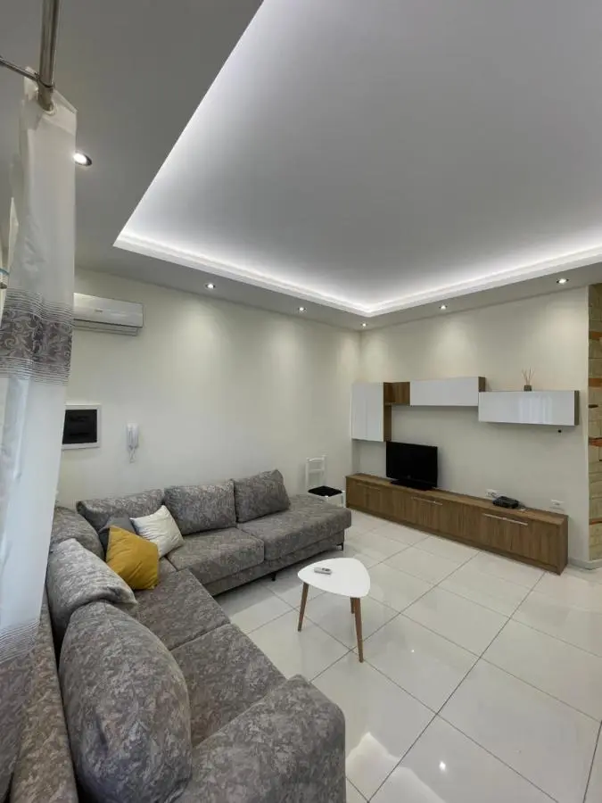 Franco Apartments