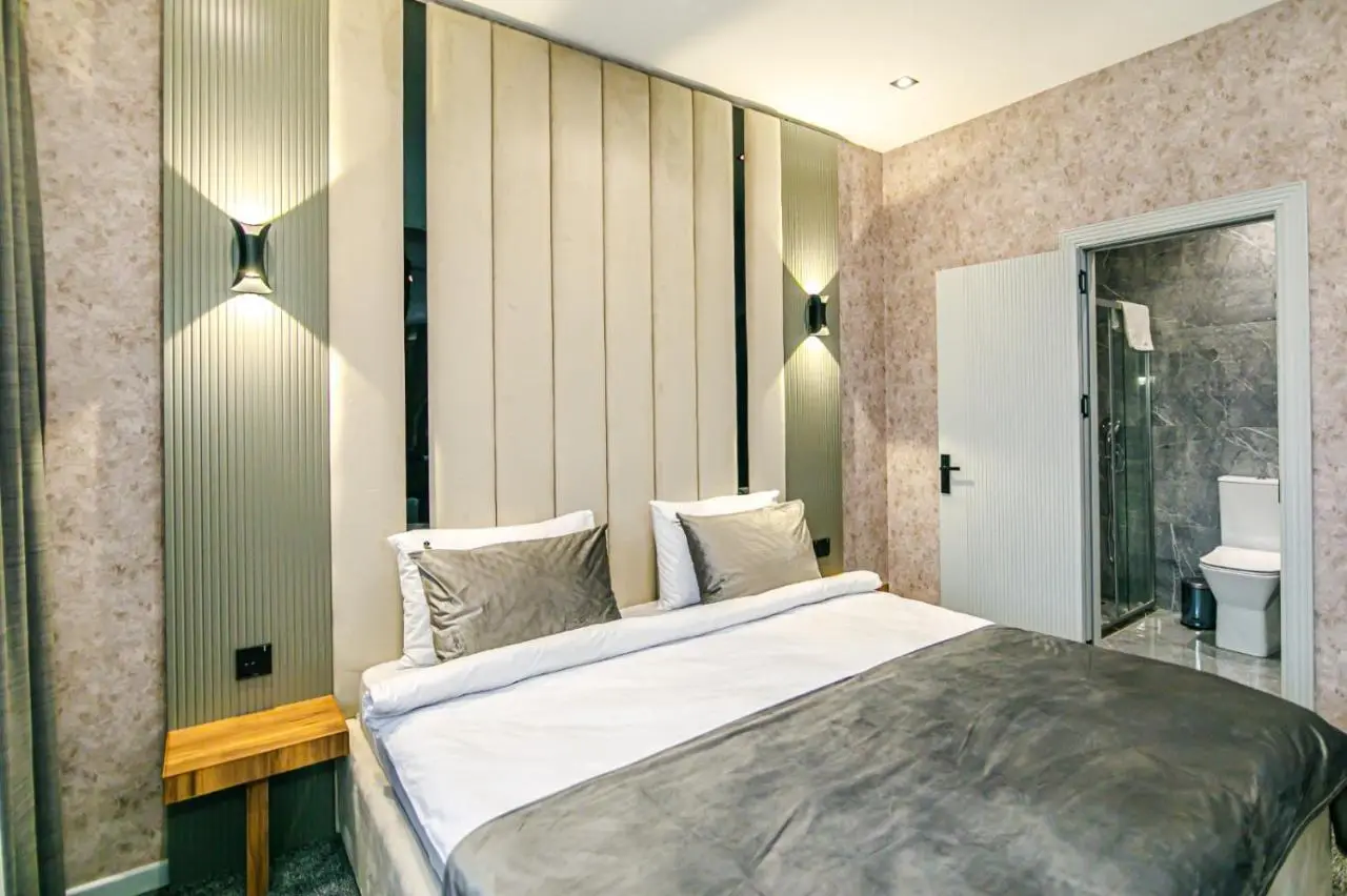 GREEN PARK HOTEl