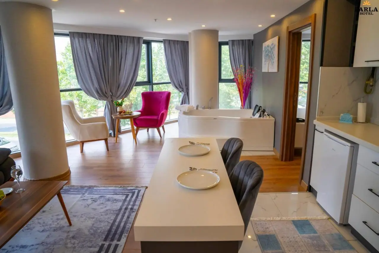 Parla Suite Hotel