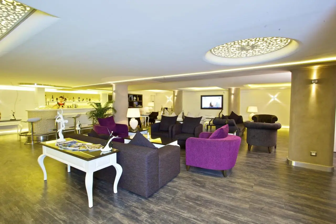 Monaco Hotel