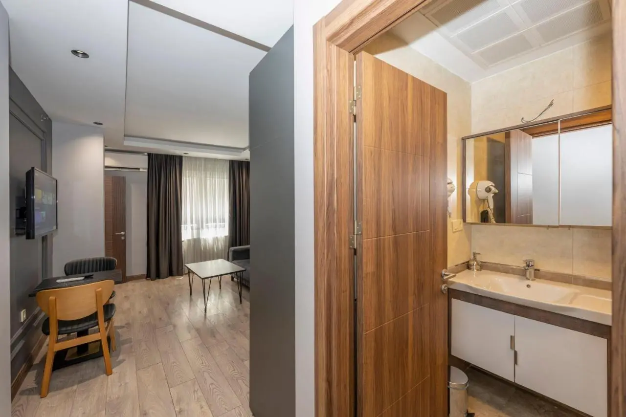 Comfort Suites Hotel