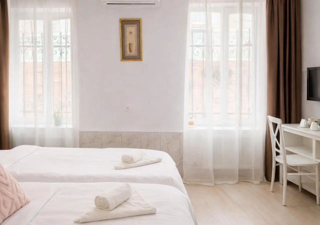 Tbil Inn Hotel