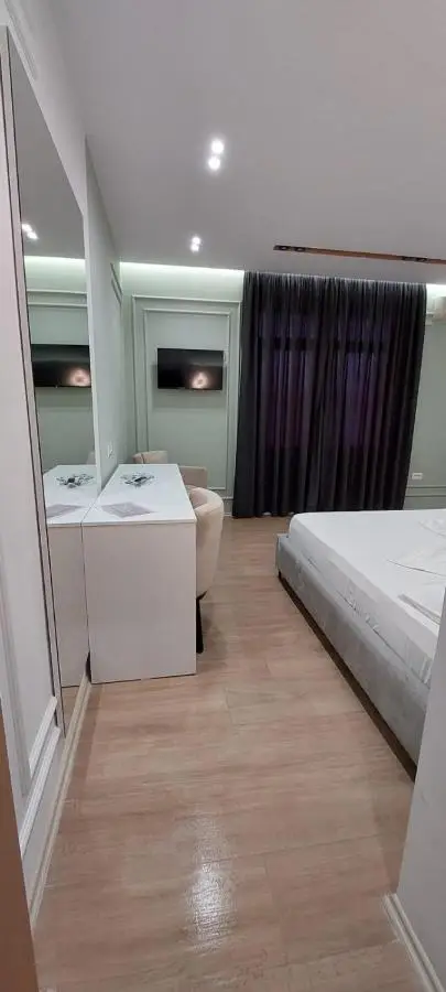 HOTEL KRISTAL