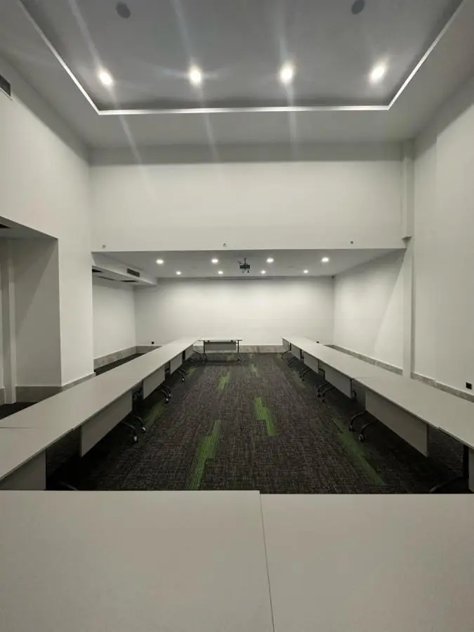V Center Hotel