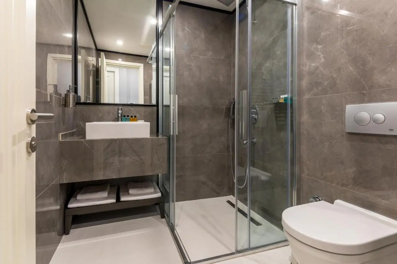 SALA SUITES