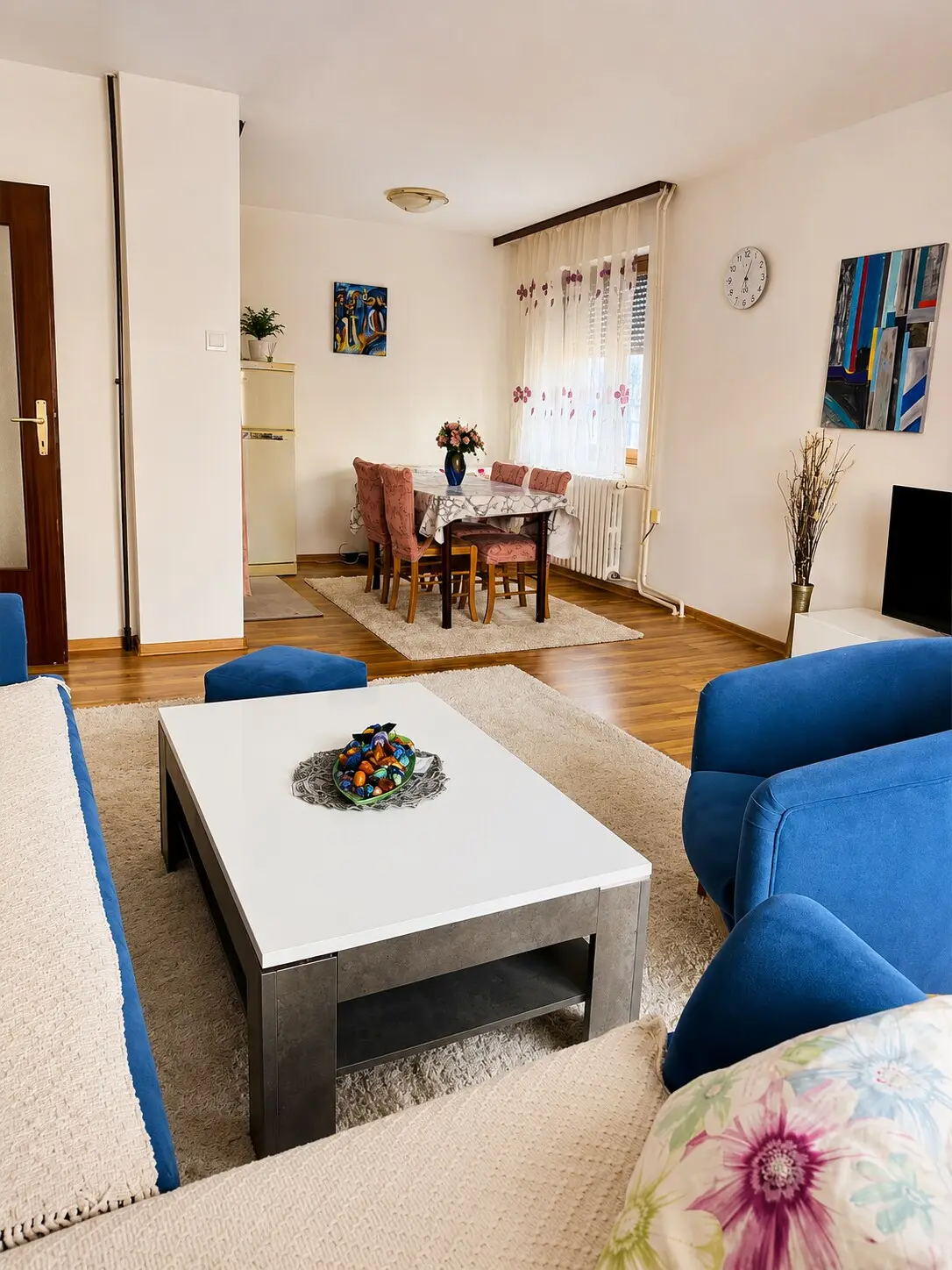 Aura Apartment