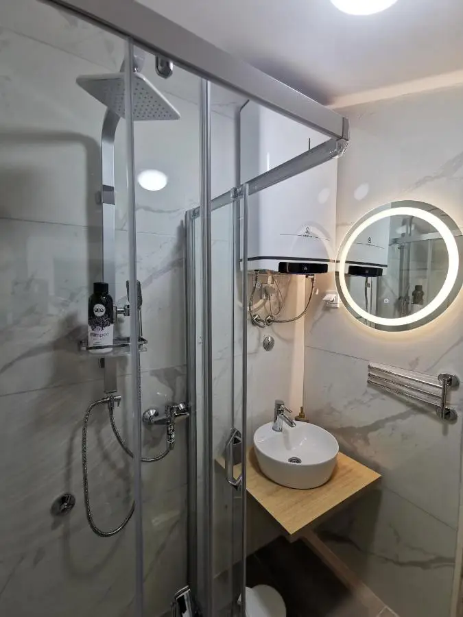 White Apartment Sarajevo - Free Parking