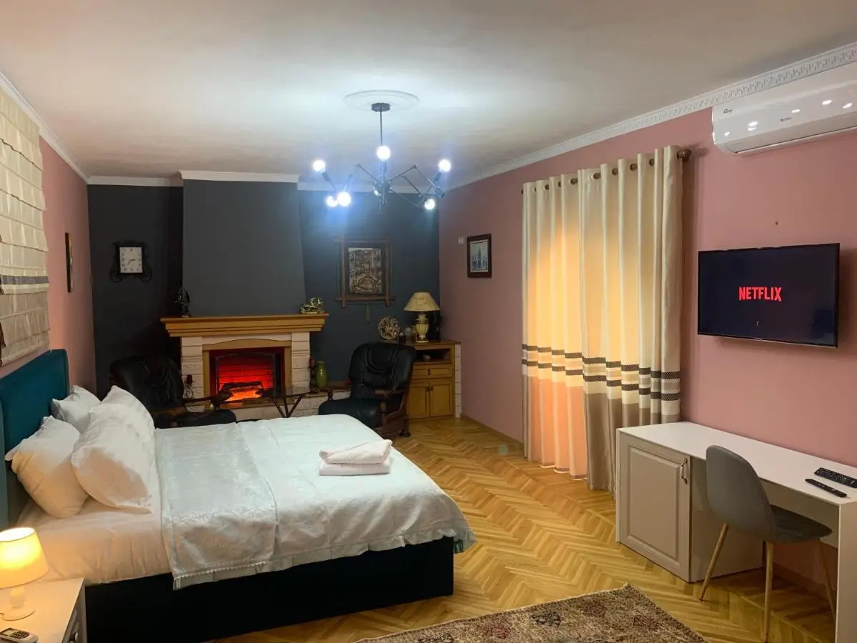 BELUX HOTEL