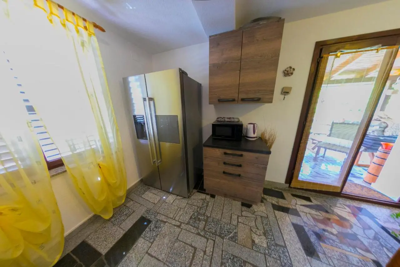 Apartments Oeneus