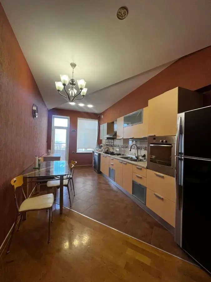 Four seasons apartment