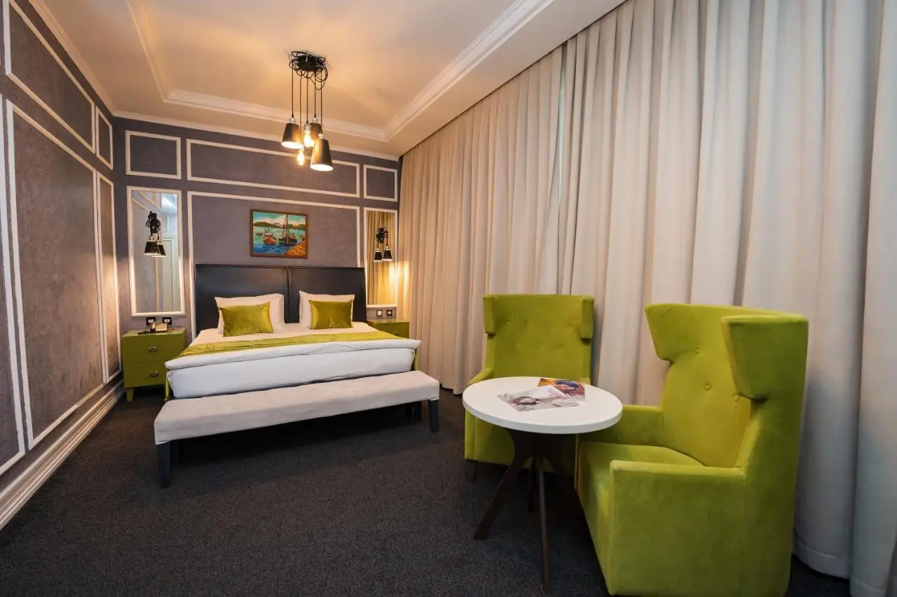 Dondar Hotel Formula 1 View