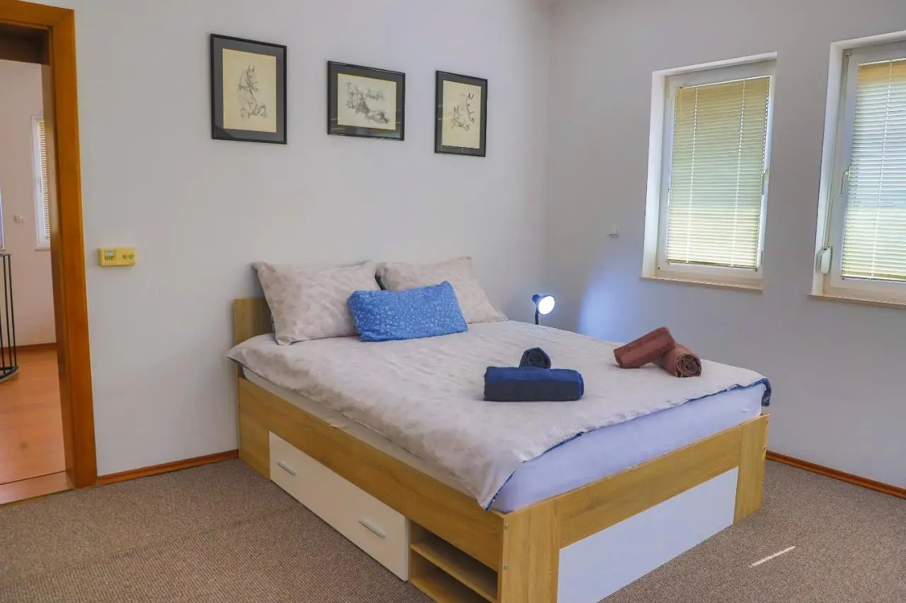 APARTMAN NAAJ