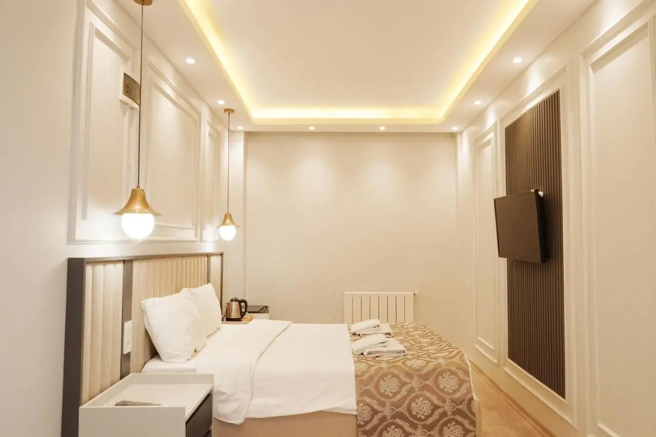Ararat Hotel