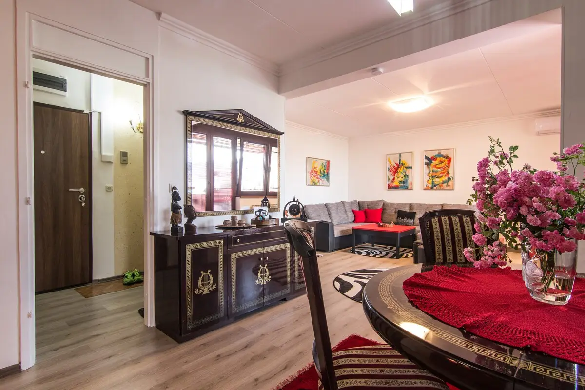 Sarajevo, Center, spacious 3 bedrooms apartment.