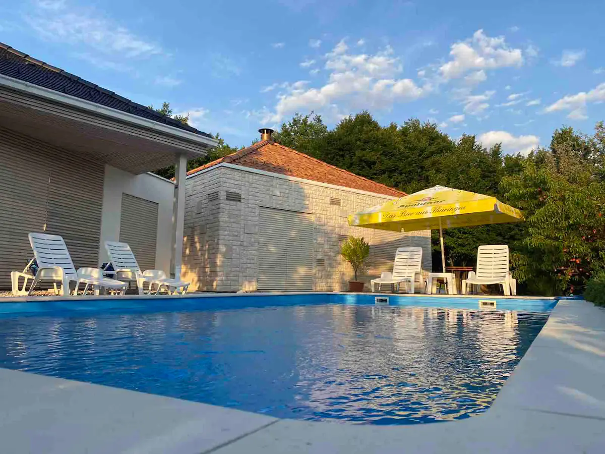 Woodrock Villa