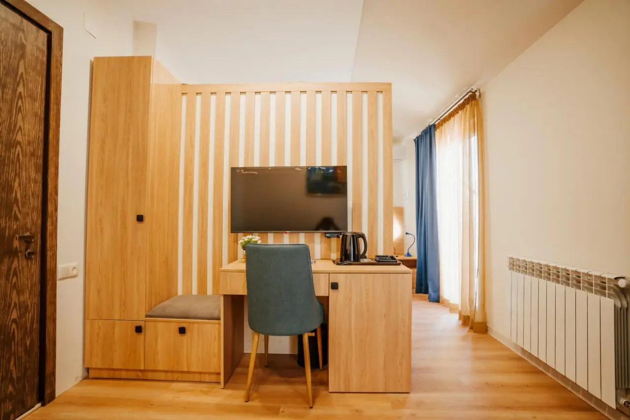 West Apart Hotel