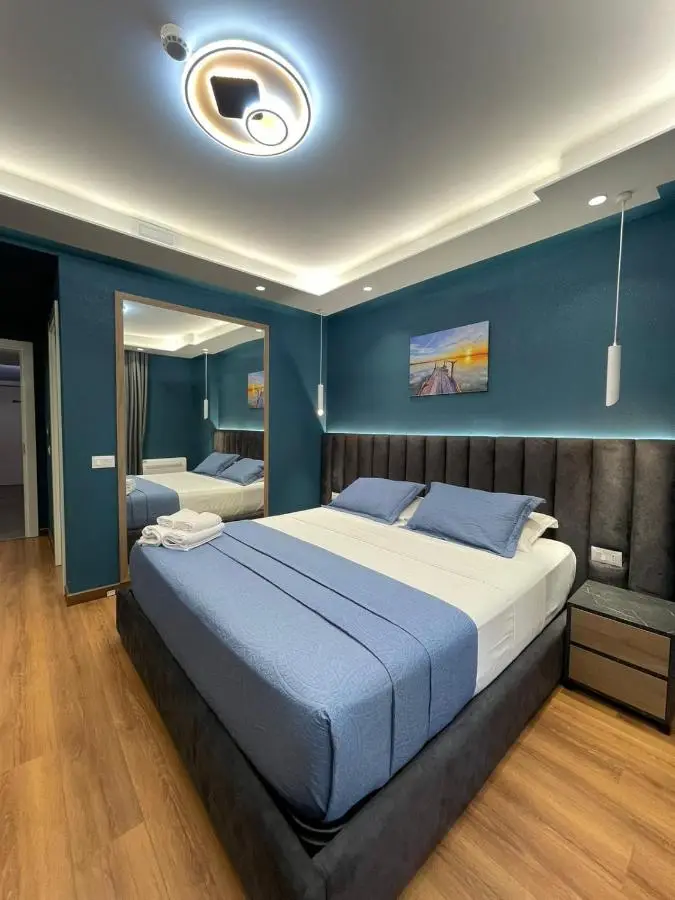 Peaky Hotel