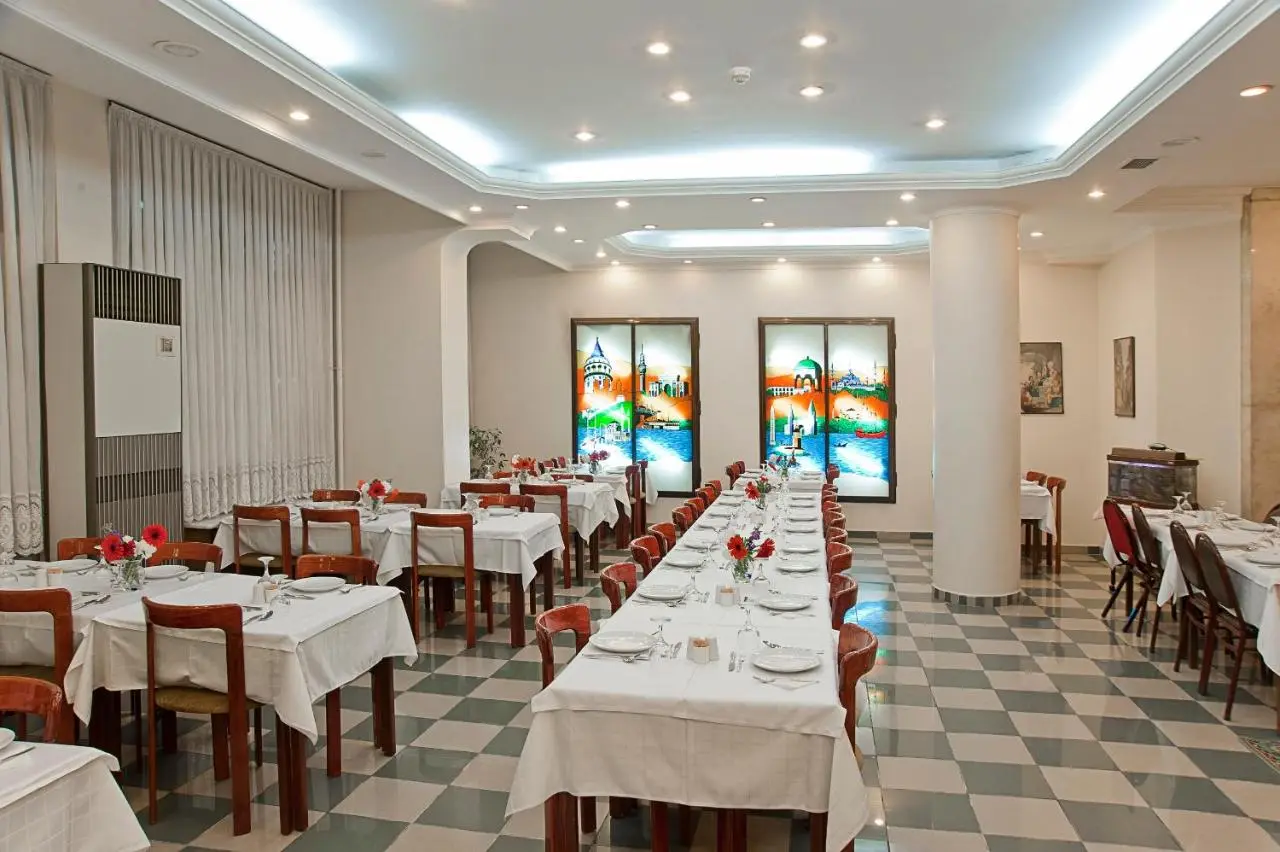 Avlonya Hotel