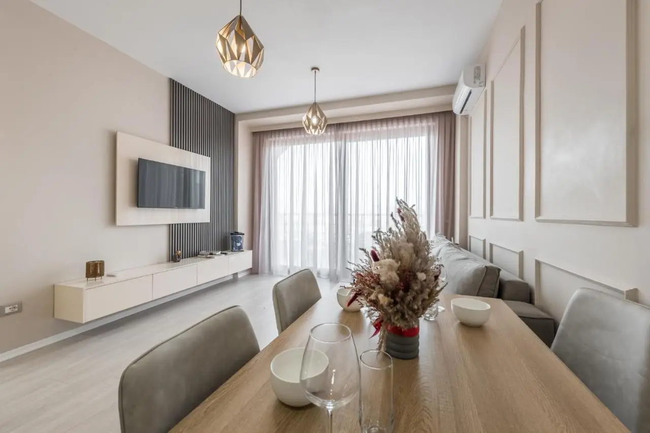 Luxurious Panoramic Apartment