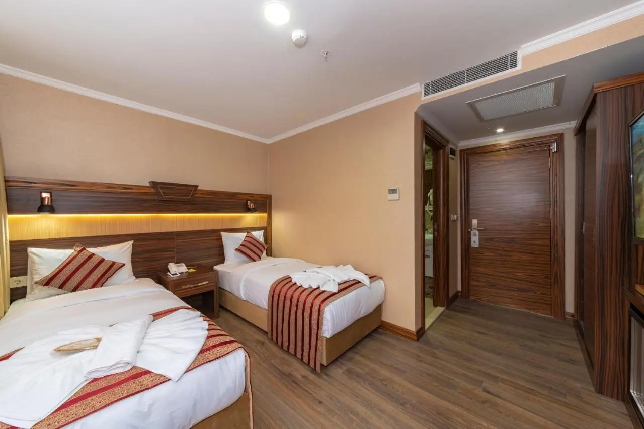 Vision Deluxe Hotel