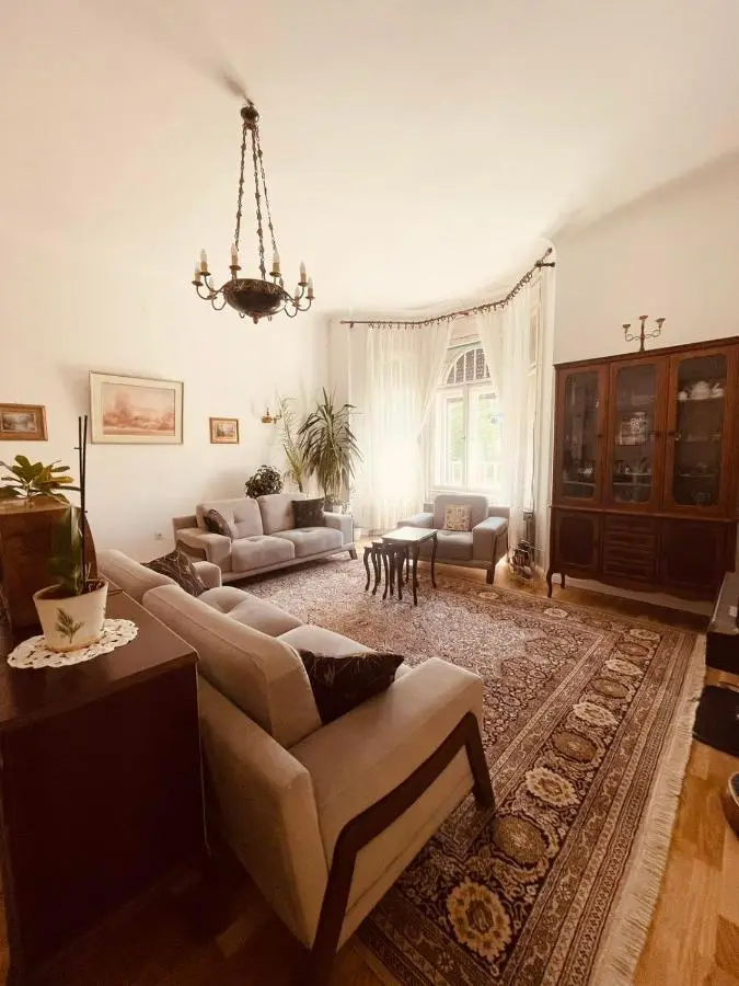 The Best Location 130 m2 salon apartment