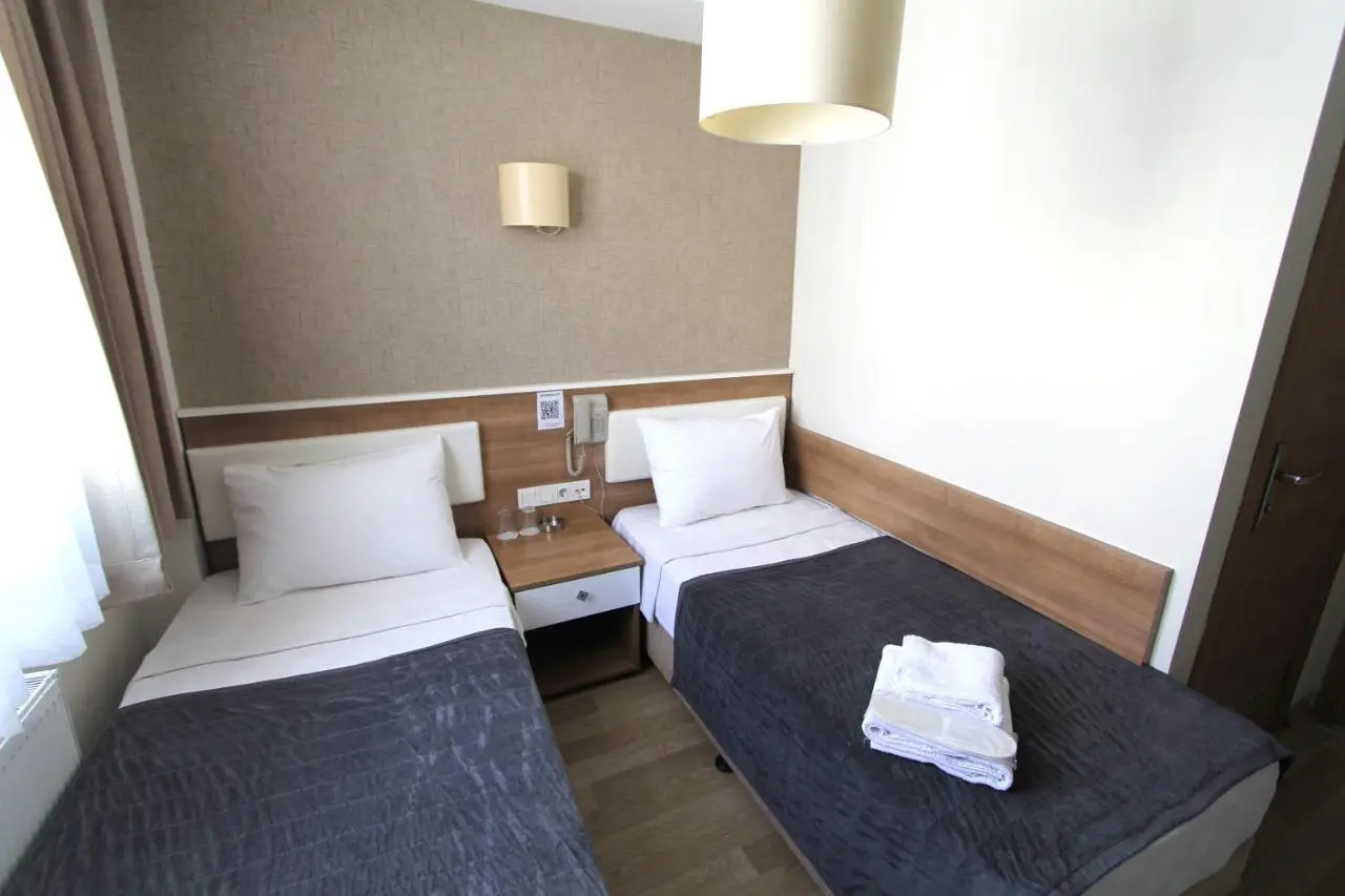 Metrohill Hotel