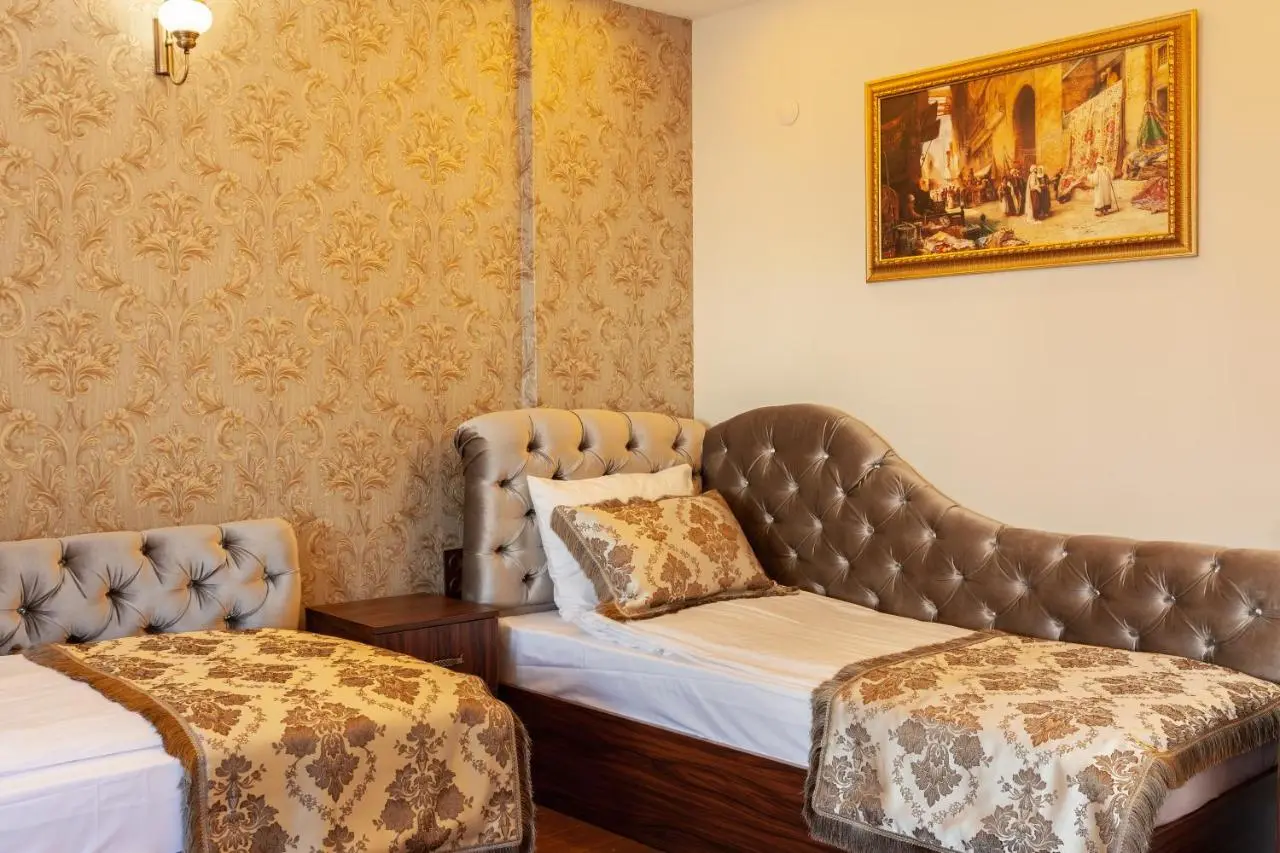 Rose Mansion by Otantik Suites