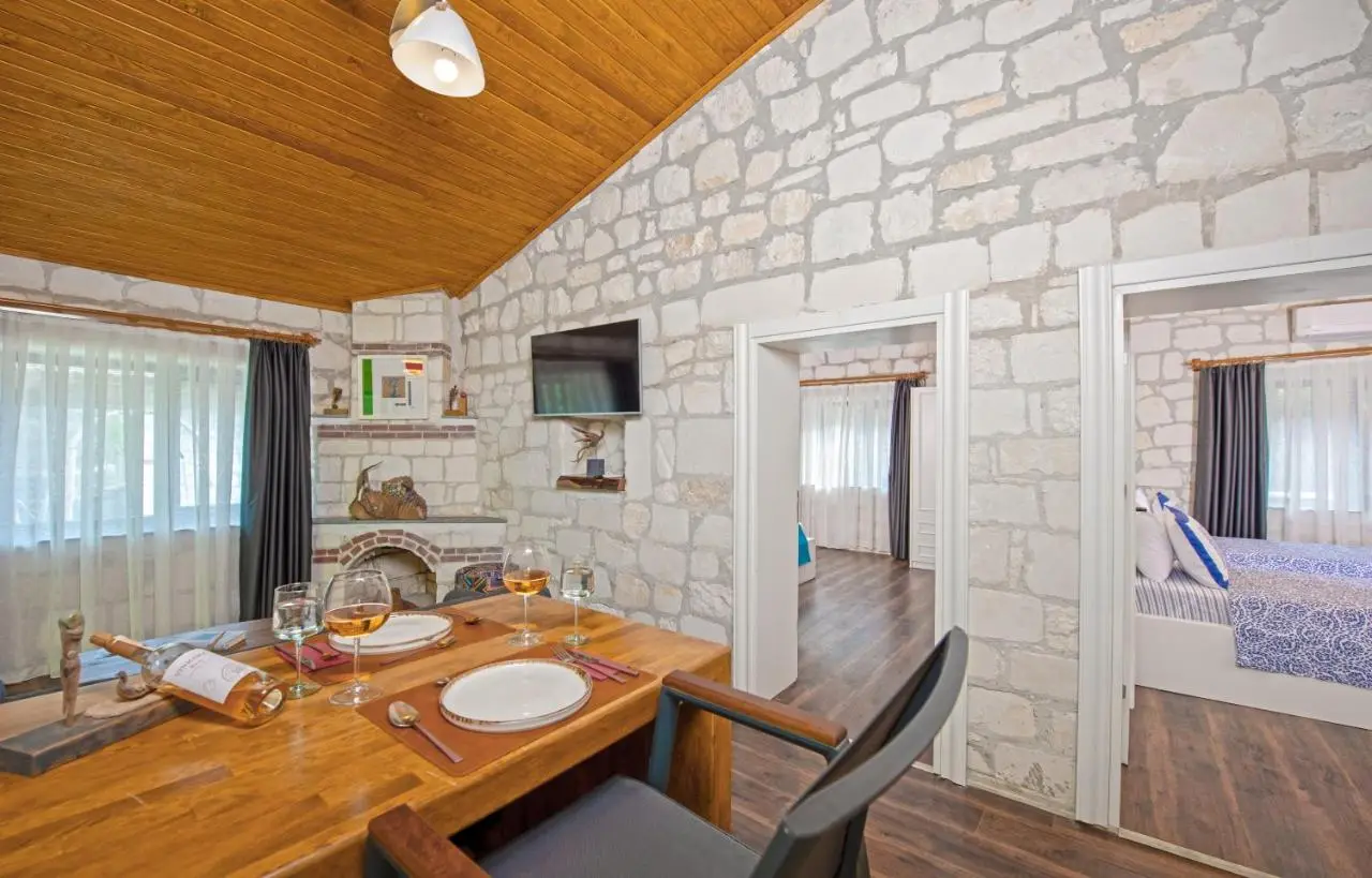 Yusalis Garden Hotel