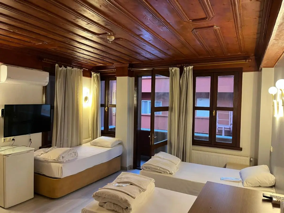 Adil Konak Hotel