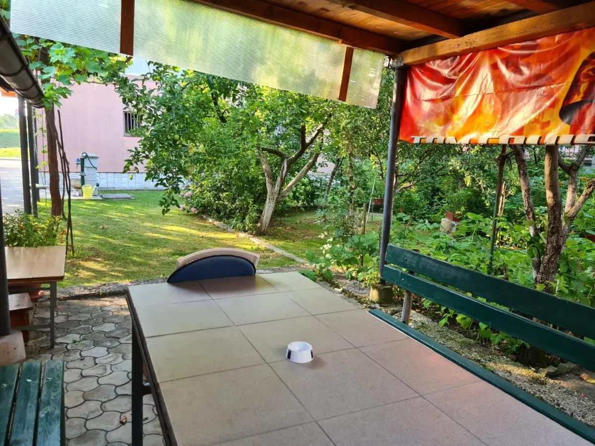 Apartman Nedim - Free Parking & Garden near Airport