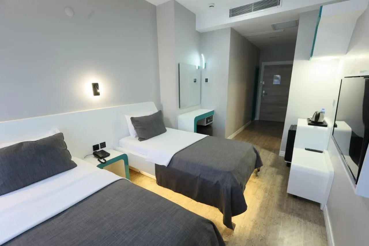 Midis Otel