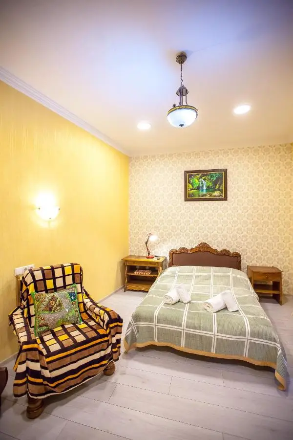 Guest House Happy Holidays
