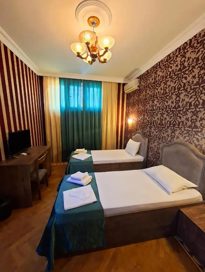 Versailles Boutigue Hotel - Baku, Nizami Street