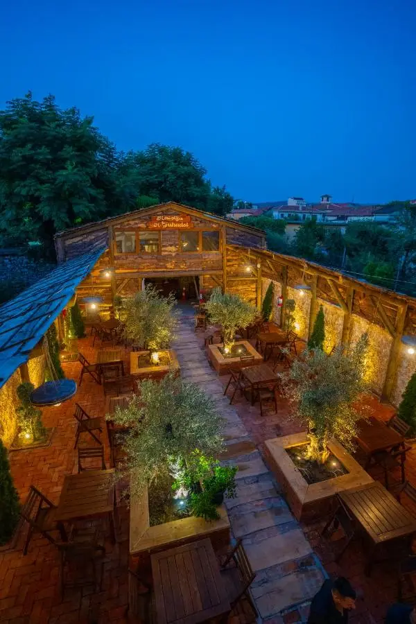 GJUHADOLI HOTEL Restaurant
