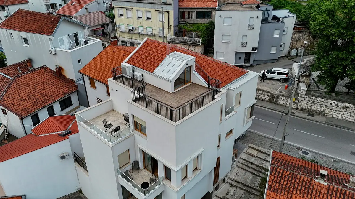 Santiceva Emina