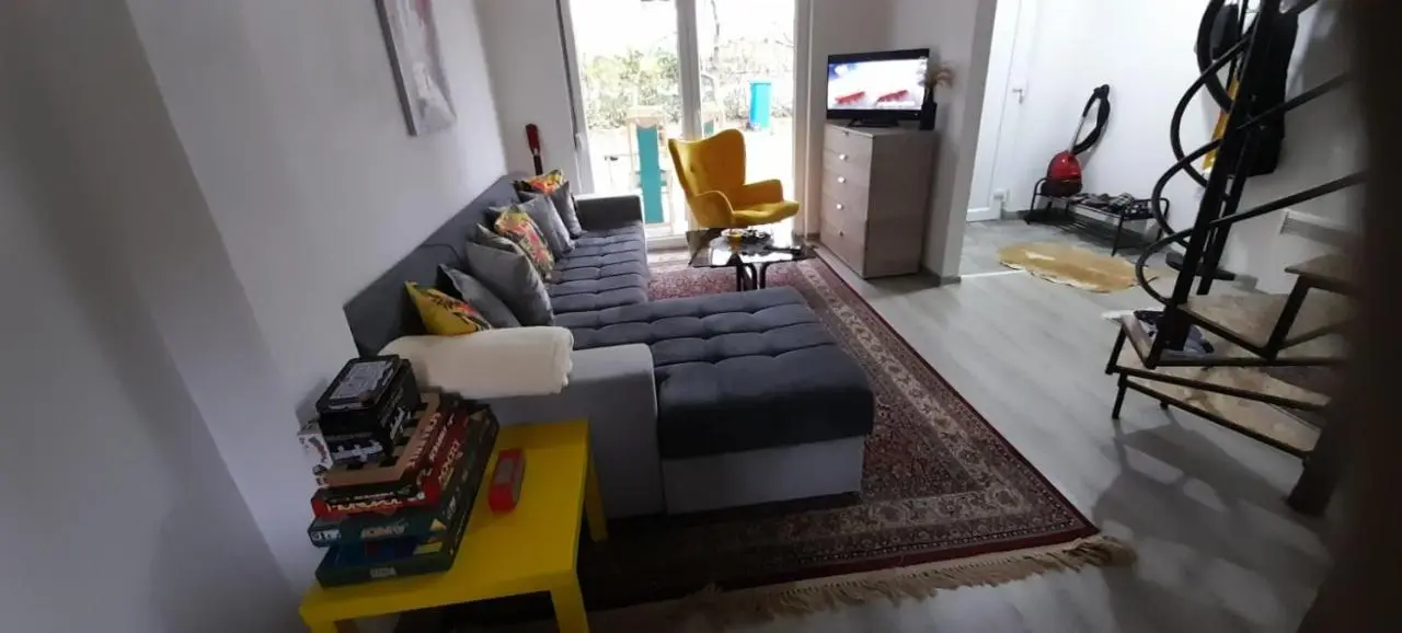 Ravne weekend house