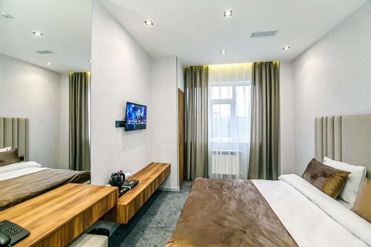 GREEN PARK HOTEl