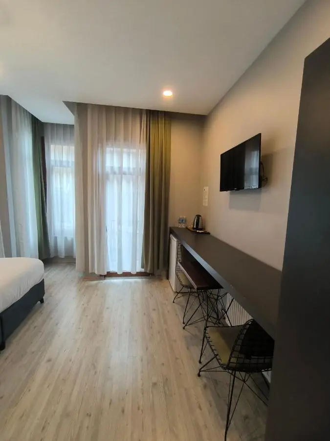Ore Pera Suites