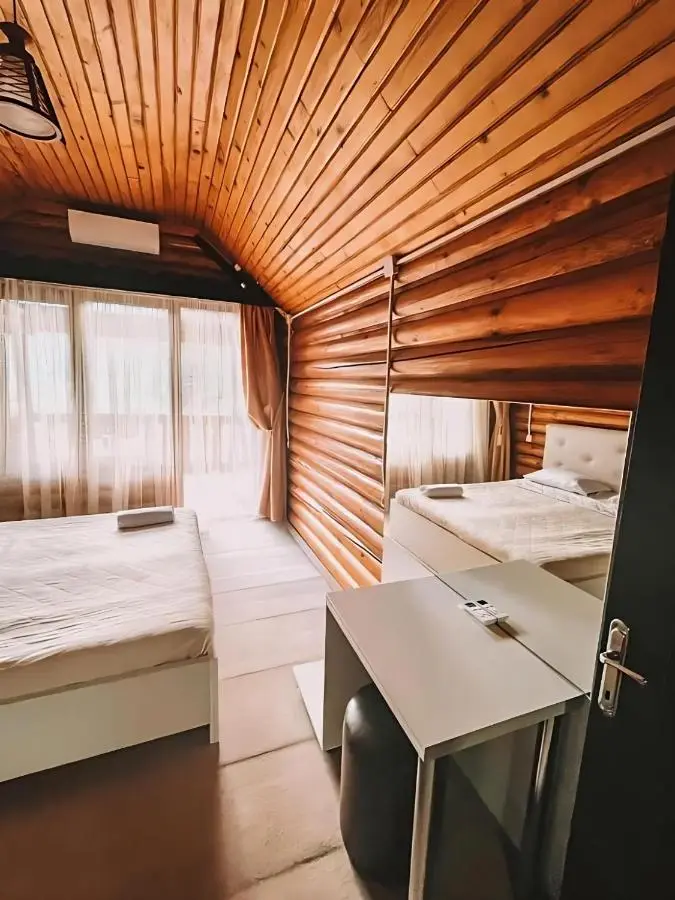 Hotel Riverwood
