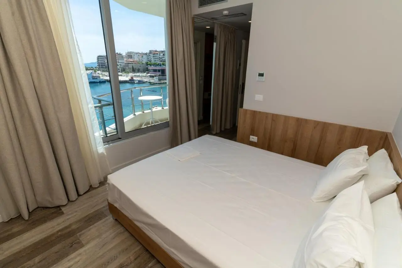 Titania Hotel