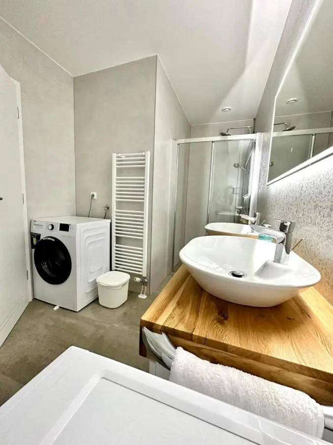 Lux Apartments Minja